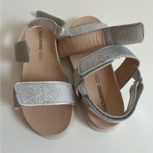 Naturino Jemes NEW SILVER GLITTER LEATHER SANDALS size 2.5-3 Little Girl - Picture 5 of 14